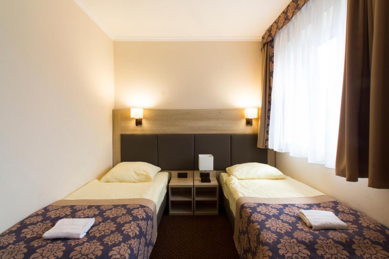 Motel DB2000 Biłgoraj Buitenkant foto