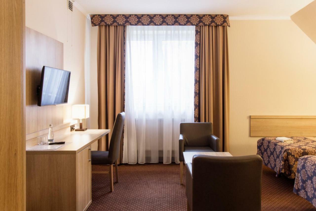 Motel DB2000 Biłgoraj Buitenkant foto